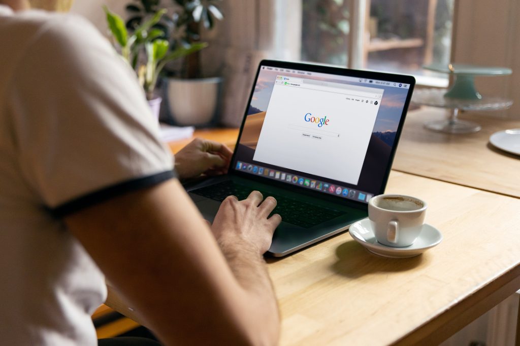 The Pros and Cons of Freelancing: Is It Right for You?